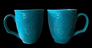 * 2 * The Pioneer Woman Tea Blue Farmhouse Lace Embossed Coffee Tea Mugs Cups - Picture 1 of 5