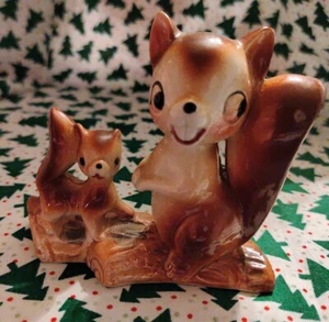 Coppia di scoiattoli su tronco vintage in ceramica Brinnco figura Giappone - Foto 1 di 7