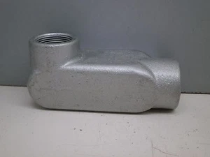 Thomas&Betts LR47-TB 1-1/4" Conducto de salida del conducto Codo del cuerpo LR Hierro maleable - Imagen 1 de 3