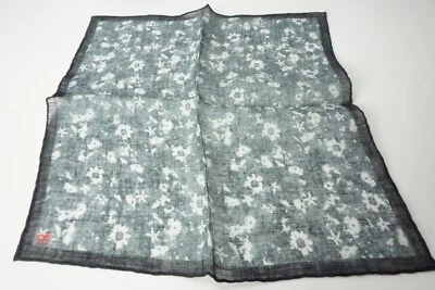 Isaia Dark Gray White Dainty Floral 100% Linen Pocket Square Italy New - Image 1 of 4