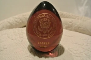 2010 White House Glass Easter Egg - Picture 1 of 3