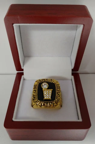 Magic Johnson - 1985 Los Angeles Lakers Championship Ring W Wooden Display Box Cover