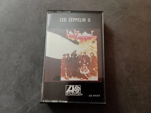 LED ZEPPELIN 2 CASSETTE TAPE Classic Rock Robert Plant Jimmy Page - Picture 1 of 5