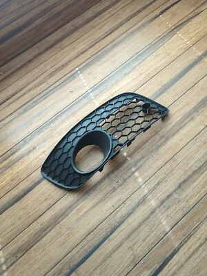 Volkswagen GTI Rabbit R32 2006-2019 placa final acabado 1K0854662F fabricante de equipos originales Foto 1 de 4