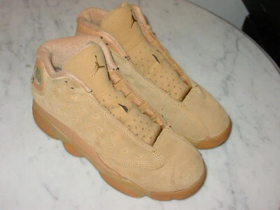 2017 Nike Air Jordan Retro 13 "Trigo 2017" ¡Zapatos dorados para jóvenes! Talla 3Y ¡Se vende tal cual! Foto 1 de 4