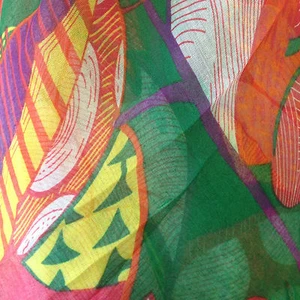 BUFANDA/SARONG ROPA DE PLAYA DISEÑO BOTÁNICO SÚPER SUAVE - Imagen 1 de 5