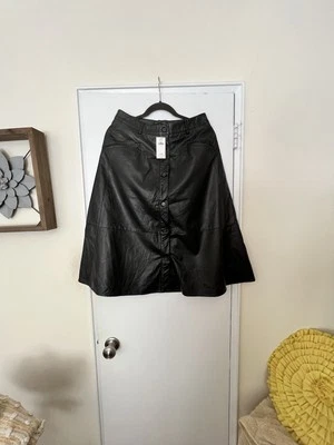 Women’s Banana  Republic Factory Vegan  Leather  A-Line Midi Skirt❤️  Sz6 New - Image 1 of 4