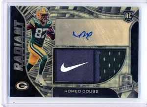 2022 Panini Spectra Romeo Doubs Radiant Rookies etichetta lavanderia (1/1) #RAD-RDO - Foto 1 di 2