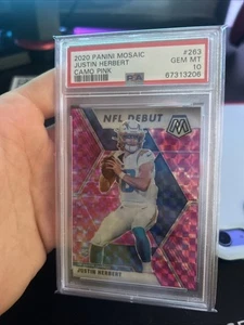 Justin Herbert 2020 NFL Panini Mosaic Camo Pink PSA 10 - Bild 1 von 2
