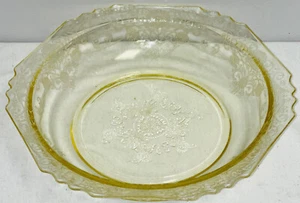 Hazel Atlas FLORENTINE #1 YELLOW 8 1/2" LARGE BERRY BOWL - Picture 1 of 2