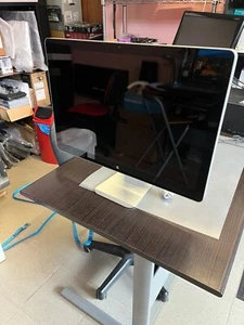 APLLE CINEMA DISPLAY 24" PER PARTI RICAMBIO - Foto 1 di 4