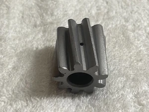 Alfa Romeo 105 SERIES LOWER OIL PUMP STEEL SLAVE GEAR, NEW OLD STOCK - Foto 1 di 2