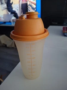 Tupperware Grosser Mix-Fix 500 ml Messbecher Mixer Schüttelbecher Shaker orange - Bild 1 von 2