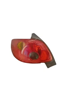 Luz trasera principal izquierda (luces) PEUGEOT 206 PHASE 2 6350S0 - Imagen 1 de 2