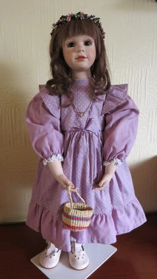 Porzellanpuppe "Sandra" mit Echthaar, 64 cm - Bild 1 von 2