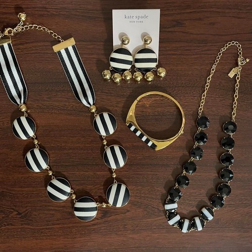 Set di gioielli Kate Spade New York 4 pezzi collana orecchini bracciale