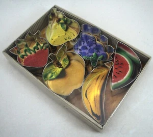 Juego de cortador de galletas de metal con forma de fruta a través de ingrediente 6 piezas fresa melón pera - Imagen 1 de 11
