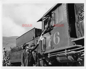 25BB728 RP 1943 COLORADO & SOUTHERN RAILROAD LOCO #72 LAST NARROW GAUGE RUN - Picture 1 of 2