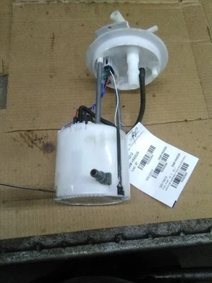Conjunto de bomba de combustible GMC Terrain 18-19 montado en tanque AWD gasolina Foto 1 de 4