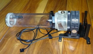 EK QUANTUM XYLEM KINETIC D5 PWM9-38/000-01, depósito y bomba RGB... NUEVO - Imagen 1 de 9