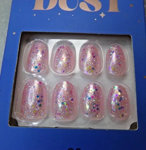 KISS  Dream Dust NAILS Shiny Glittery Pink GLUE ON Short LENGTH - Picture 1 of 4