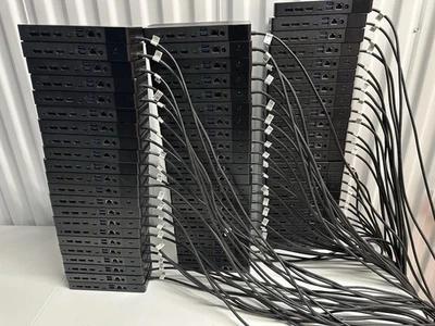 Лот из 67 смешанных док-станций Dell 51 WD19TB, 7x WD19S, 9x WD19 USB тип C - Изображение 1 из 4