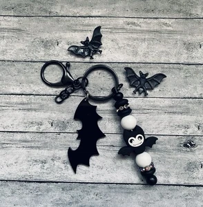 Vampire Bat Keychain Bag Clip Gothic Horror Bite Fright - Bild 1 von 2