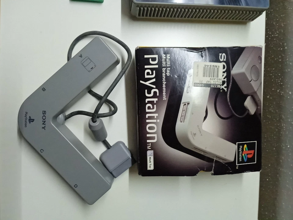 Official Playstation - PS1 MULTITAP MULTI-TAP - Sony SCPH-1070 (NTSC-J) - Immagine 1 di 4
