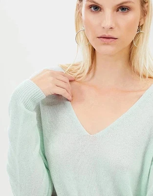 Suéter Theory Adrianna 100% Cashmere Gola V Tamanho PEQUENO LEVE ESTADO PERFEITO - Imagem 1 de 4