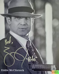 Eddie McClintock Warehouse 13 handsigniertes Autogramm COA 8 x 10 Zoll Foto - Bild 1 von 2