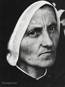 1958 Dominican Nun Lourdes By Alfred Eisenstaedt Catholic Photo Vintage Photo - Picture 1 of 1