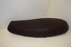 Asiento Triumph Bonneville T120 OEM. Marrón PN T2304569 TRI # 51 - Imagen 1 de 4