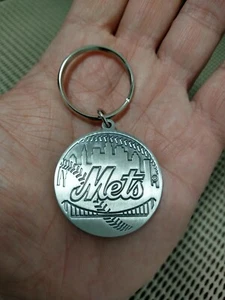 2006 New York Mets Citi Field Ceremonial Groundbreaking Keychain, NEW * - Picture 1 of 7