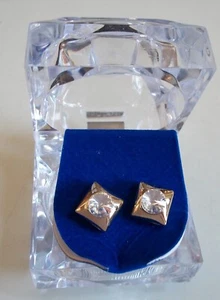 Pendiente elegante de moda con acabado dorado con caja para hombre - Imagen 1 de 6