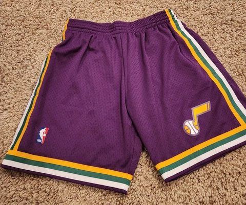 NEW NBA Utah Jazz Basketball Shorts Purple Large Mitchell and Ness Cover