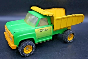Camión de volteo TONKA EE. UU. de colección años 70 acero prensado 14" verde amarillo 13190 - Imagen 1 de 7