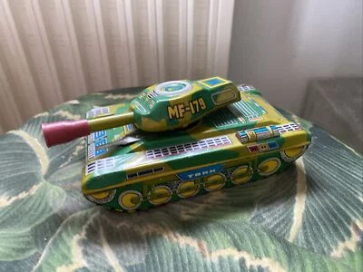 Ancien Véhicule À Friction Tôle Tank MF 179 Jouet A Réviser - Photo 1/4