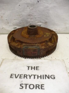 BRIGGS AND STRATTON ENGINE 21B807 0239 E1 FLYWHEEL IN USED CONDITION - Picture 1 of 4