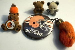 Vintage Cleveland Browns Lucky Rabbit Foot, Pin, Felt Bears - Picture 1 of 12