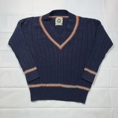 Suéter tejido con cable de tenis de cricket para mujer Pullover pequeño cuello en V Urban Oufitters Foto 1 de 4