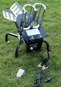 EX-DEMO, TRAMPA AUTOMÁTICA DE PALOMAS DE ARCILLA DE DOBLE BRAZO, TRAMPA DE 2 BRAZOS, MÁQUINA ELÉCTRICA 12V - Imagen 1 de 4