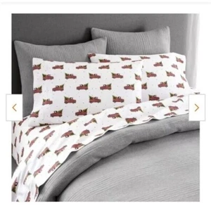 Cozy Cotton Flannel Red Vintage Woody Truck 4-Piece Sheets, - Picture 1 of 3