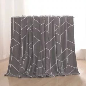 Kuscheldecke Tagesdecke Geometrisch Grau Kuschelig Flauschig Warm Soft Wohndecke - Bild 1 von 7