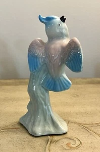 Statuina vintage in ceramica pappagallo-cacao 6”x3,5”-rosa tropicale/blu-Royal Copley MCM - Foto 1 di 12