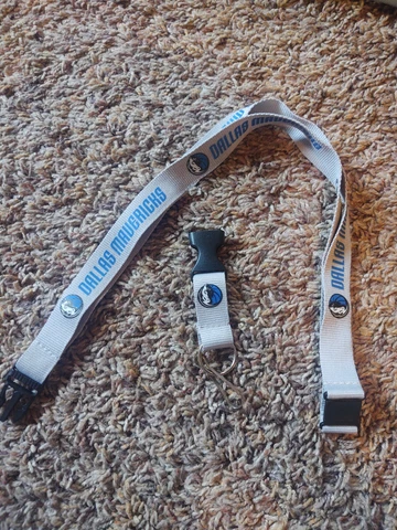 Dallas Mavericks Team Color Breakaway Lanyard Key Chain NBA NEW Cover