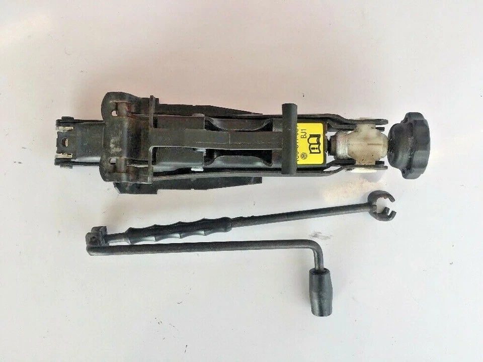 Volkswagen Beetle 1998-2001 gato elevador y manivela trasera interior 1C0011031 OEM Foto 1 de 4