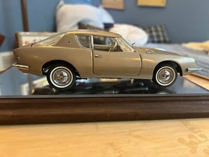 Franklin Mint 1963 Studebaker Avanti Gold Die Cast Model Car 1/43 Scale. Nice - Picture 1 of 16