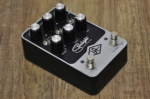 Universal Audio UAFX Starlight Echo Station Delay Pedal Vintage Effects Used - Picture 1 of 6