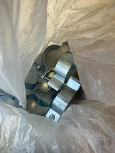 Box of 11 Eaton Crouse Hinds Conduit Hangers 2”  W567 - Picture 1 of 1