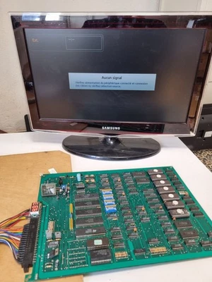Bootleg PCB JAMMA Newz Blines Poker Jeu Arcade Non Fonctionnel - Photo 1/4